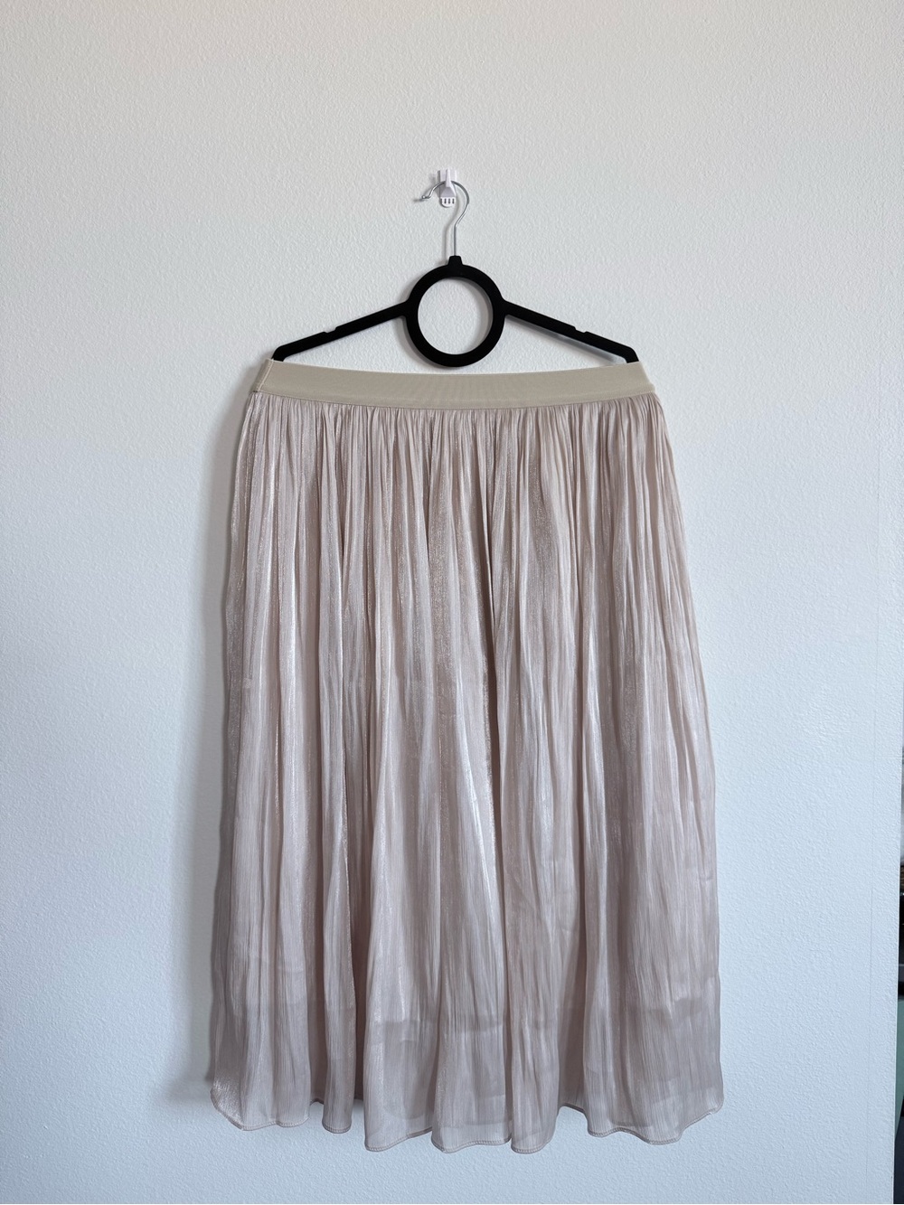 Light Beige Pleated Midi Skirt with Elastic Waistband